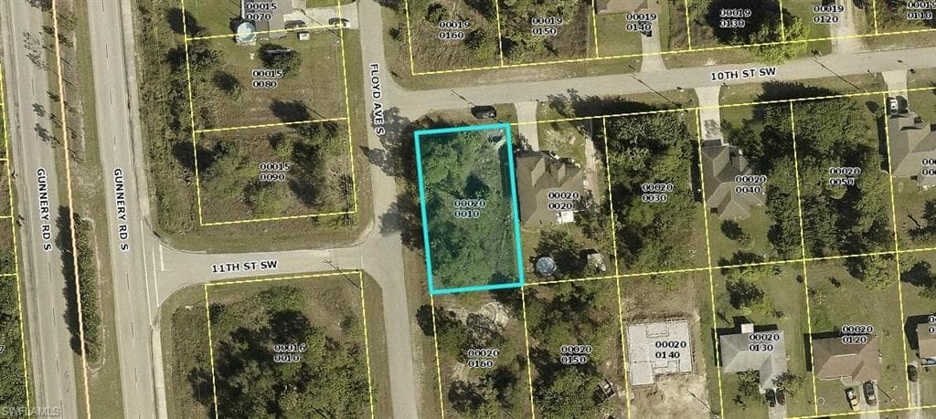 4315 10th ST SW LEHIGH ACRES, FL 33976