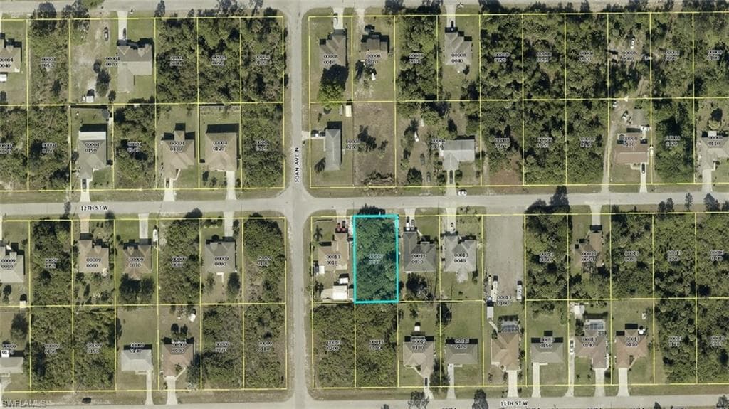 2917 12th ST W LEHIGH ACRES, FL 33971