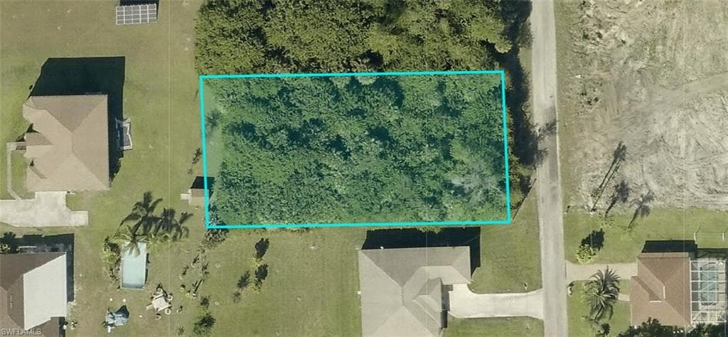 607 Poinsettia AVE LEHIGH ACRES, FL 33972