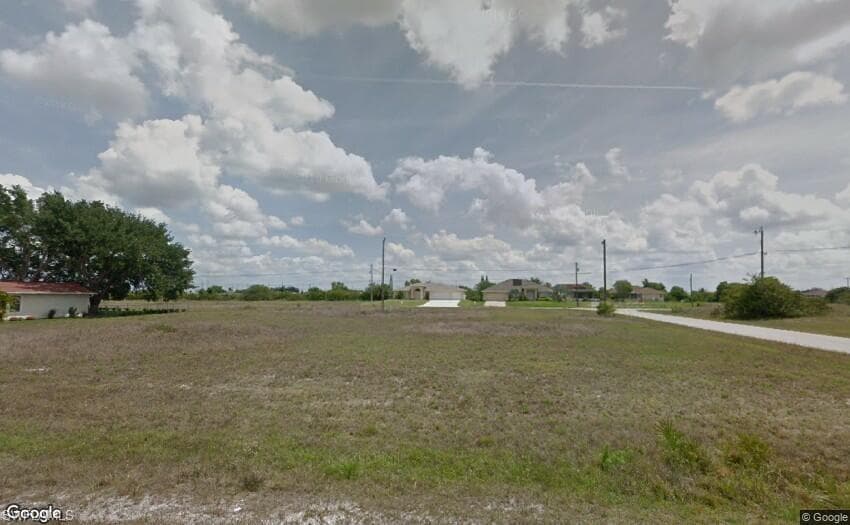 601 NW 4th AVE CAPE CORAL, FL 33993