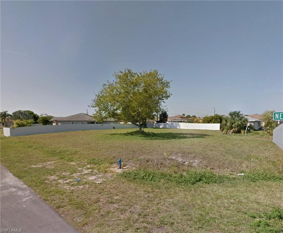 2044 NE 5th ST CAPE CORAL, FL 33909