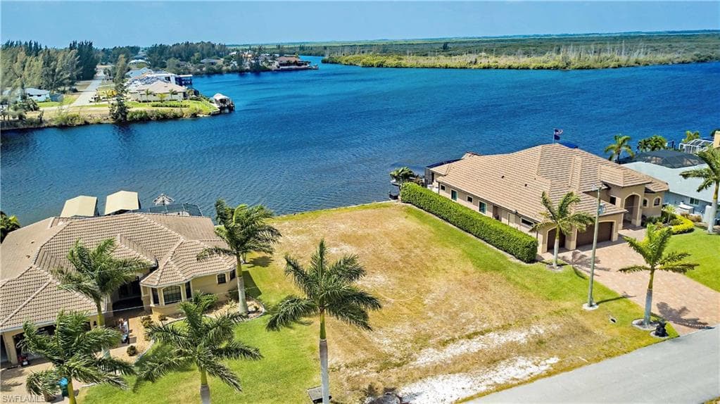 4316 NW 27th ST CAPE CORAL, FL 33993