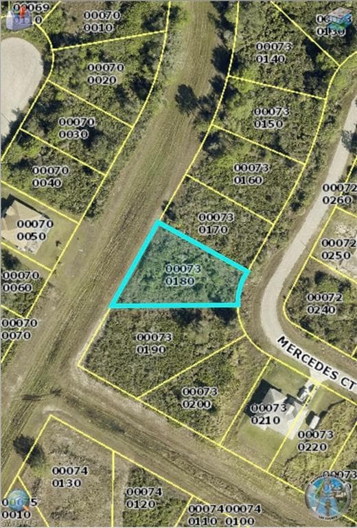 425 Mercedes CT LEHIGH ACRES, FL 33972