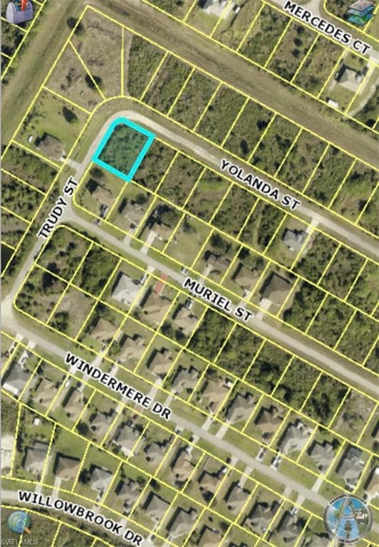 423 Yolanda ST LEHIGH ACRES, FL 33972