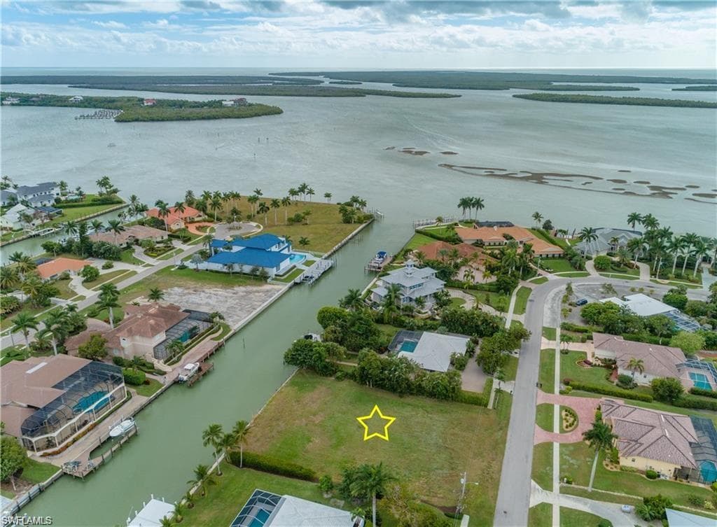 1031 E Inlet DR MARCO ISLAND, FL 34145