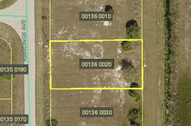 335 Rawlings AVE LEHIGH ACRES, FL 33974