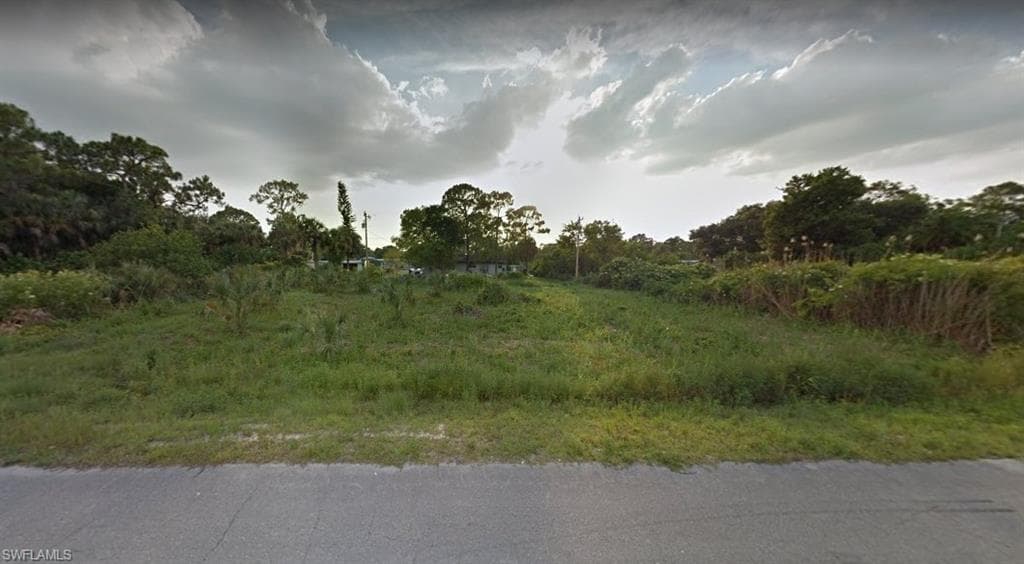 8290 Everhart DR NORTH FORT MYERS, FL 33917