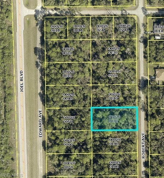 1815 Robert AVE LEHIGH ACRES, FL 33972