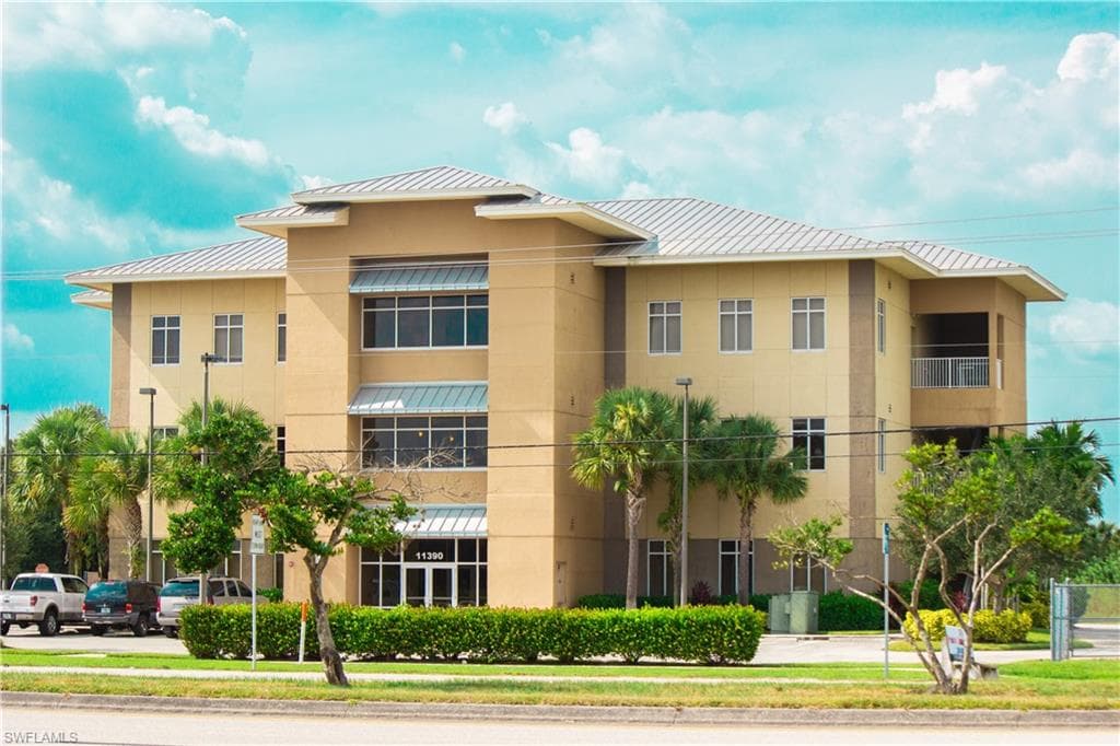 11390 Palm Beach BLVD 1st Floor FORT MYERS, FL 33905