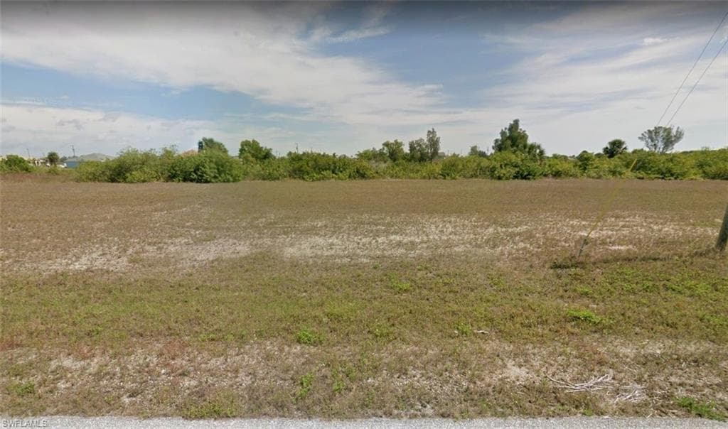 3911 NE 12th AVE CAPE CORAL, FL 33909
