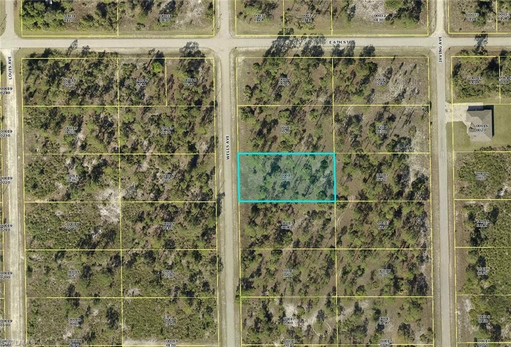 518 Wells AVE LEHIGH ACRES, FL 33972