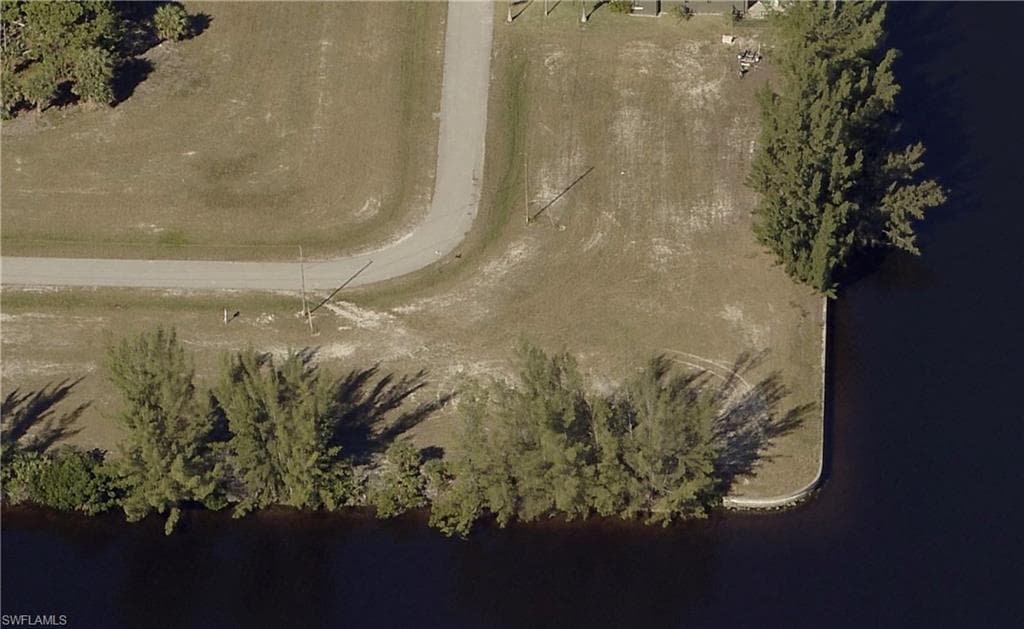 1623 NW 41st AVE CAPE CORAL, FL 33993