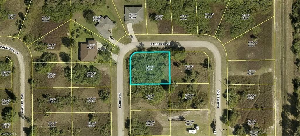 305 Rand AVE LEHIGH ACRES, FL 33974