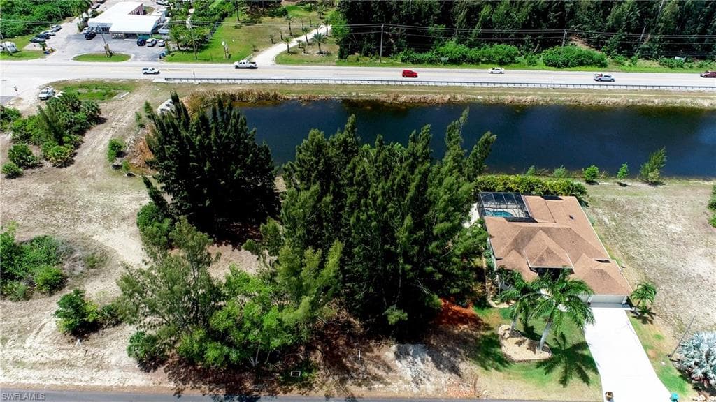 3302 SW 8th ST CAPE CORAL, FL 33991