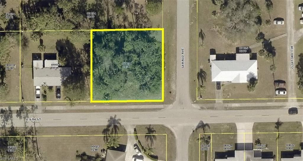 2109 6th ST LEHIGH ACRES, FL 33936