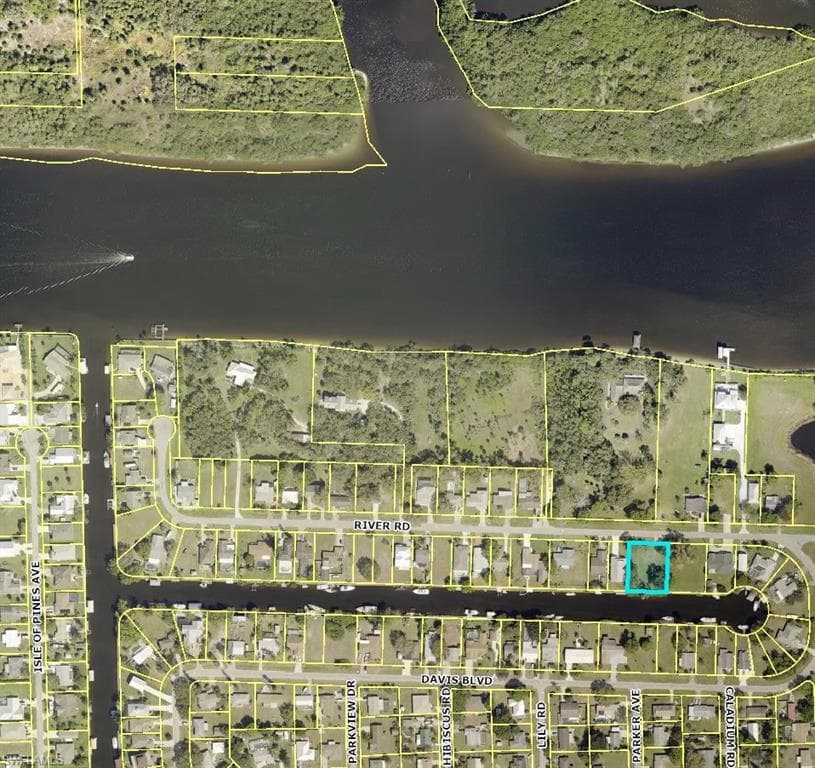 12525 River RD FORT MYERS, FL 33905
