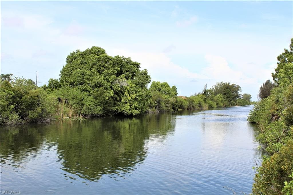 27 NW 19th TER CAPE CORAL, FL 33993
