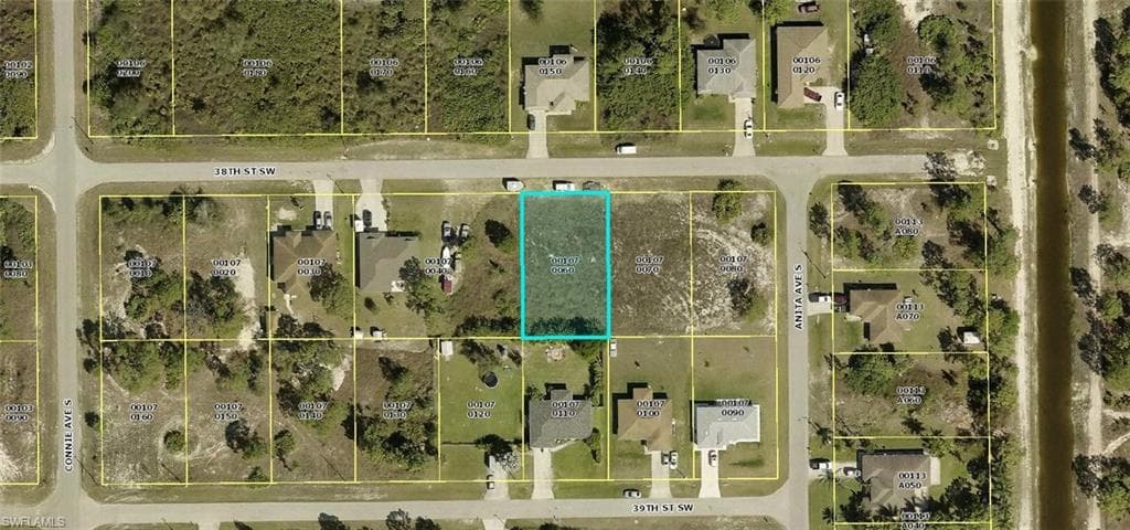 2509 38th ST SW LEHIGH ACRES, FL 33976