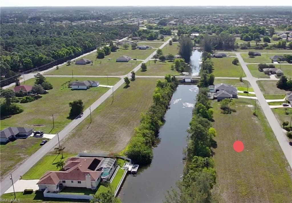335 NE 31st ST CAPE CORAL, FL 33909