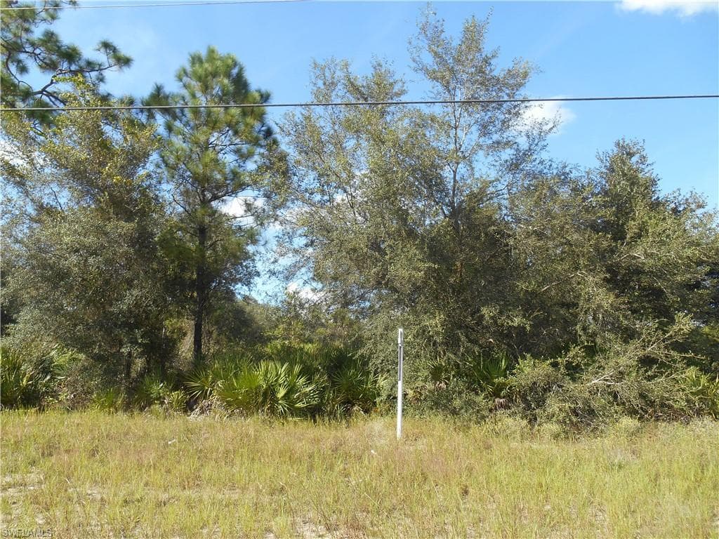 105 E 15th ST LEHIGH ACRES, FL 33972