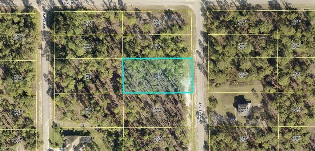 1123 Moore AVE LEHIGH ACRES, FL 33972