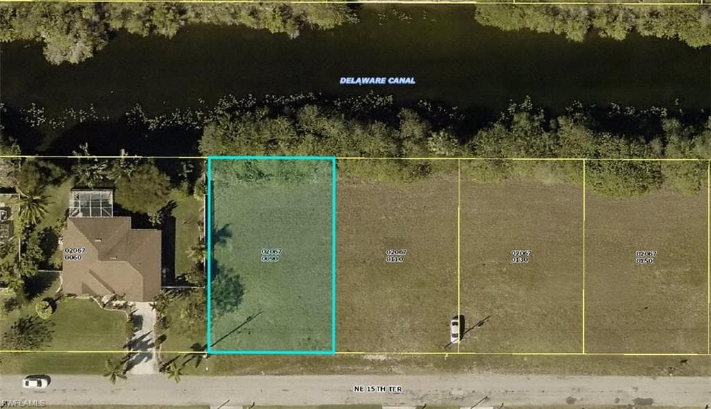 917 NE 15th TER CAPE CORAL, FL 33909
