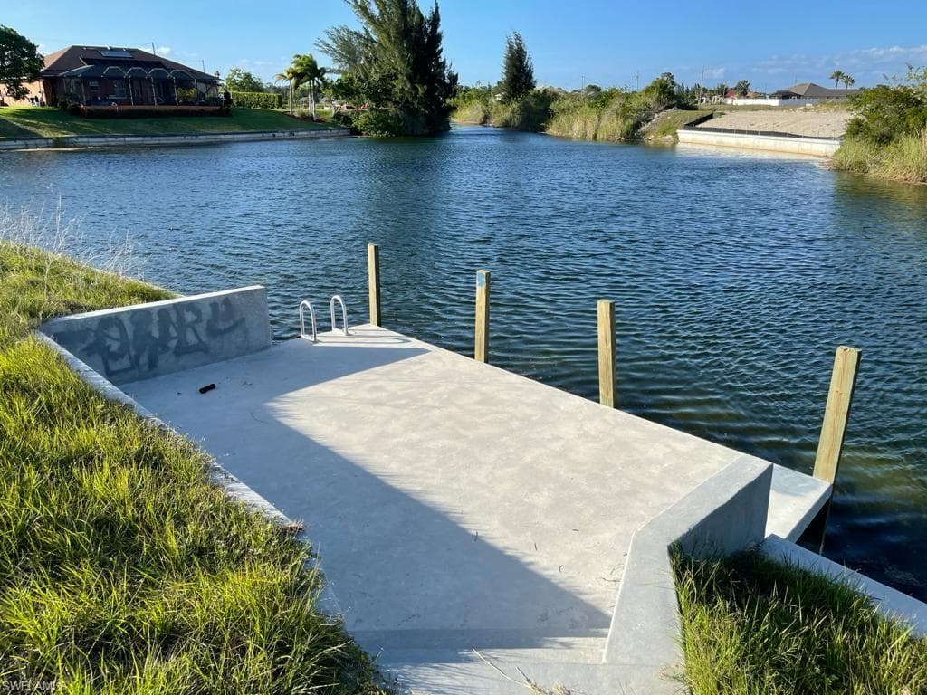 1715 NW 20th TER CAPE CORAL, FL 33993