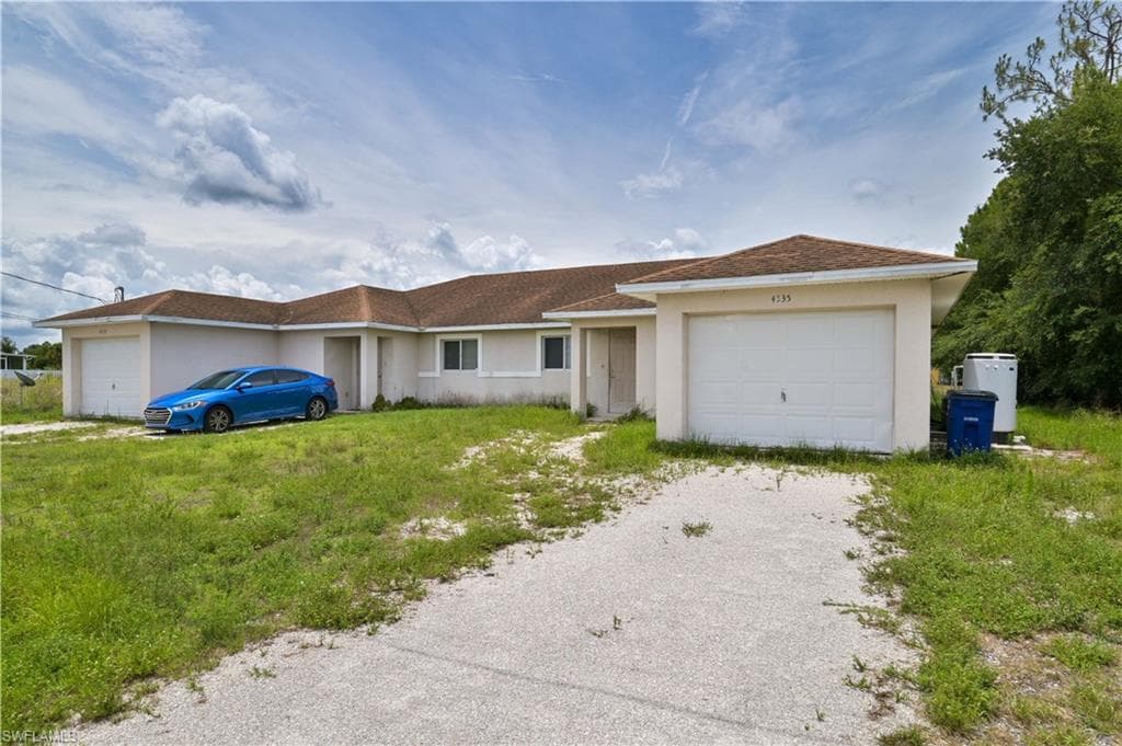 4533/4535 25th ST SW LEHIGH ACRES, FL 33973