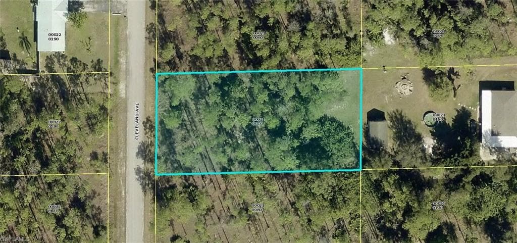 1310 Cleveland AVE LEHIGH ACRES, FL 33972