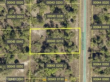 1517 Edison AVE LEHIGH ACRES, FL 33972