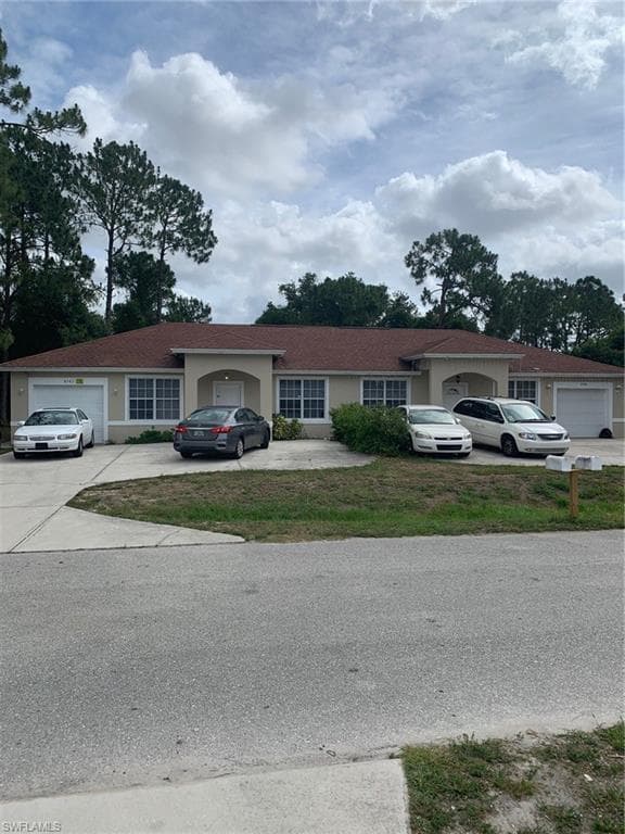 4540/4542 30th ST SW LEHIGH ACRES, FL 33973