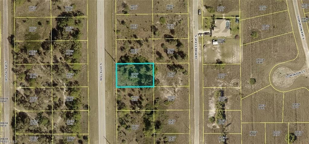 813 Bell BLVD S LEHIGH ACRES, FL 33974