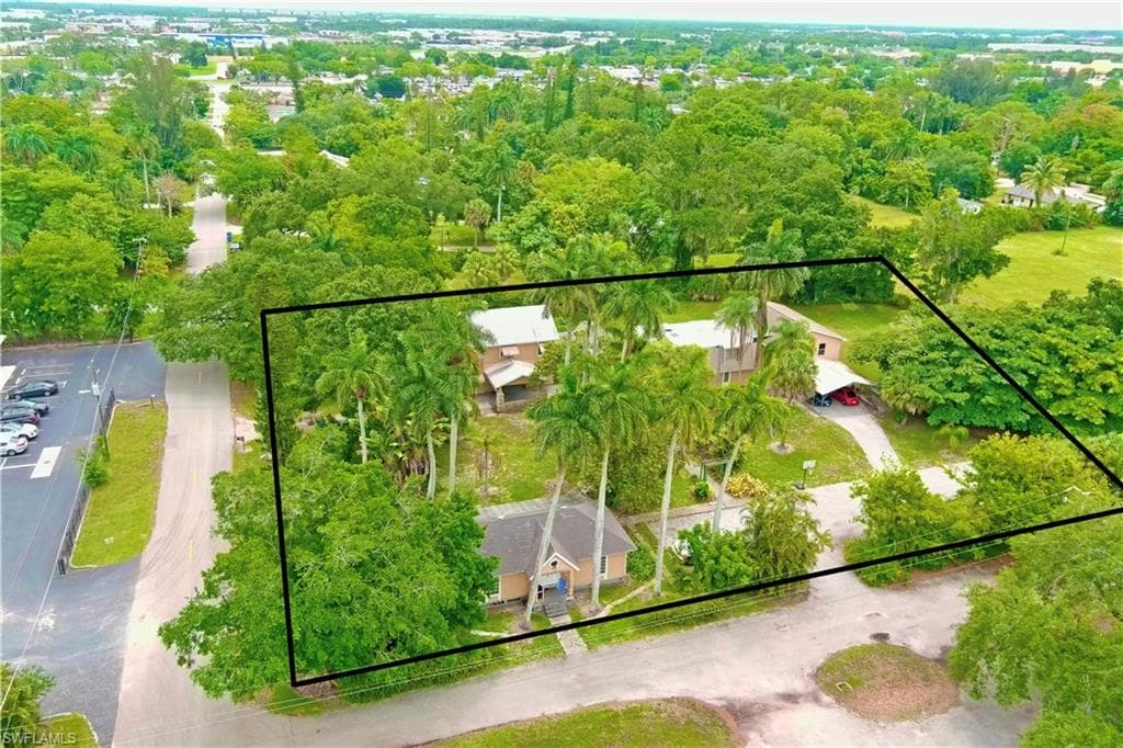 2222 Unity AVE FORT MYERS, FL 33901