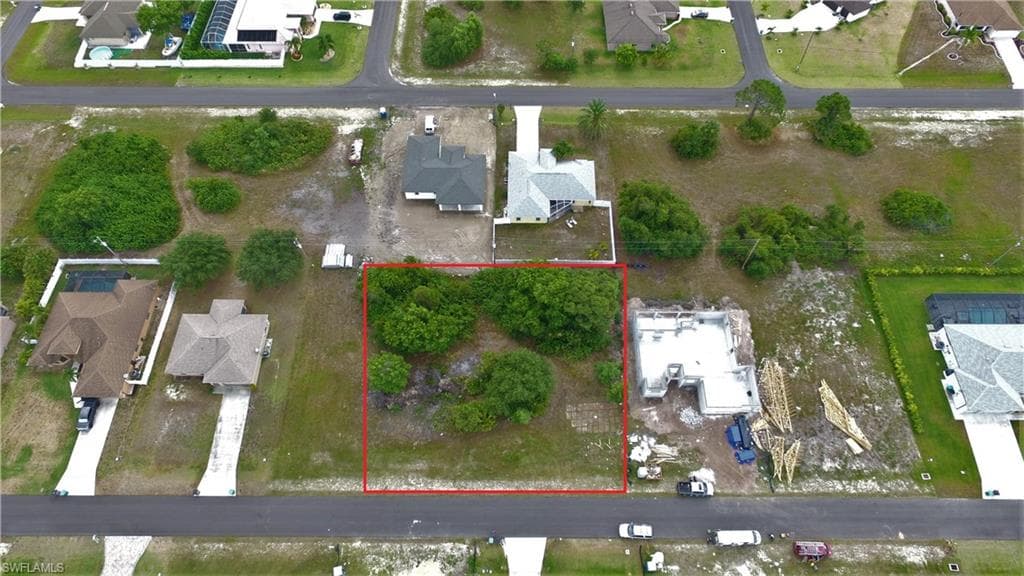 421 28th PL CAPE CORAL, FL 33991