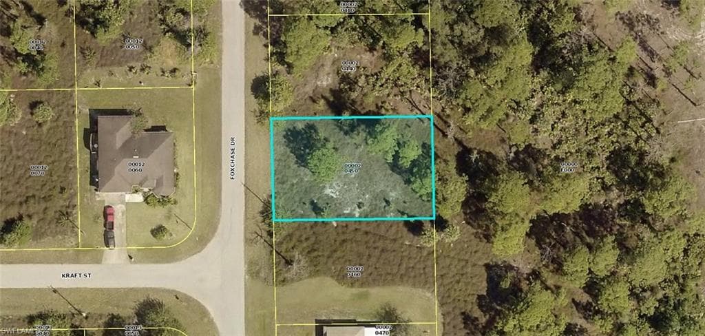647 Foxchase DR LEHIGH ACRES, FL 33974