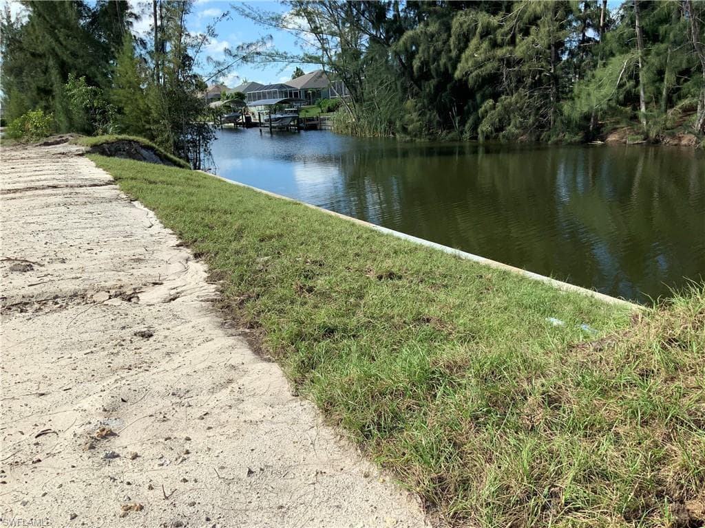 2526 SW 17th AVE CAPE CORAL, FL 33914