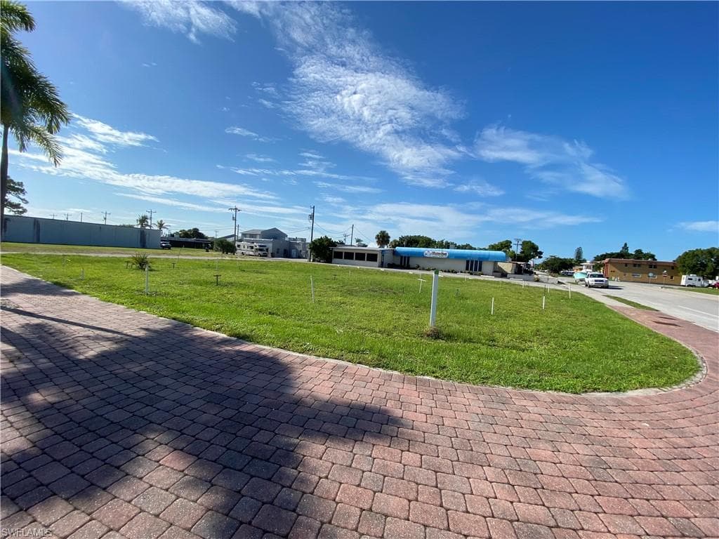 4829-4831 Vincennes ST CAPE CORAL, FL 33904