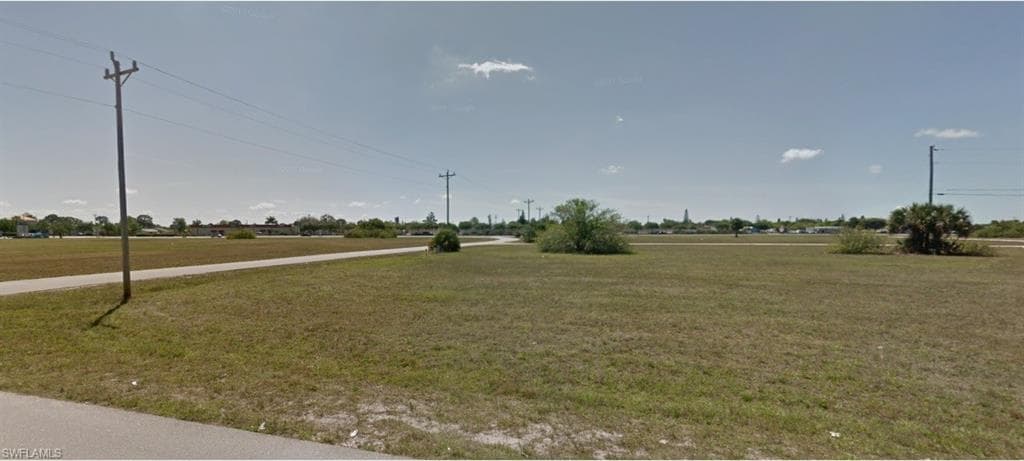 1226 NE 8th ST CAPE CORAL, FL 33909