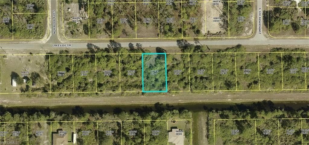1014 Lakeside DR LEHIGH ACRES, FL 33974
