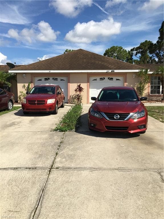 228 Peerless ST LEHIGH ACRES, FL 33974