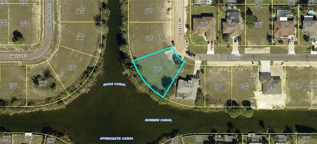 30 SW 13th PL CAPE CORAL, FL 33991