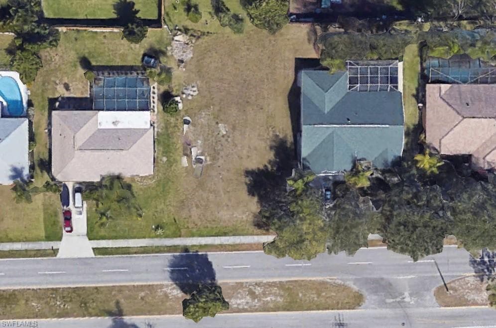 2313 Viscaya PKY CAPE CORAL, FL 33990