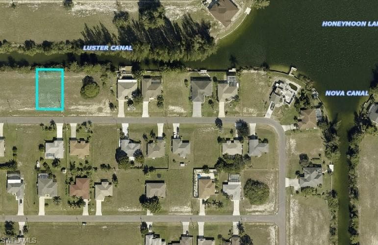 1437 2nd ST CAPE CORAL, FL 33993