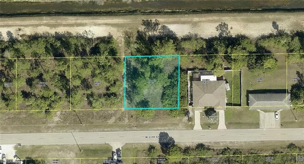 26 W 12th ST LEHIGH ACRES, FL 33972