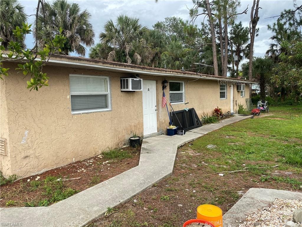 5214 Sholtz ST NAPLES, FL 34113