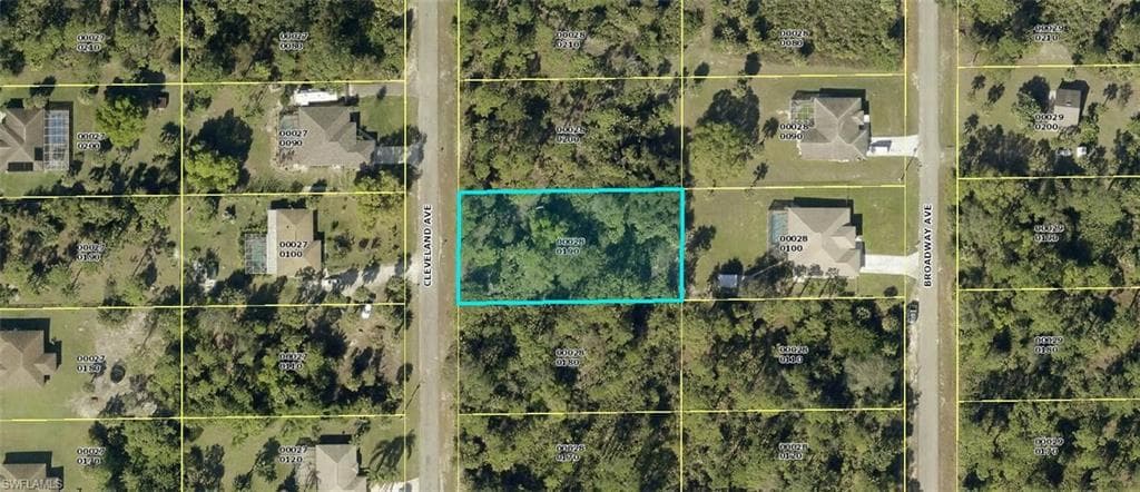 608 Cleveland AVE S LEHIGH ACRES, FL 33936