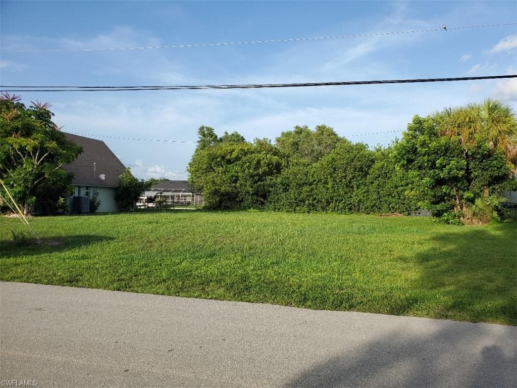 317 SE 4th PL CAPE CORAL, FL 33990