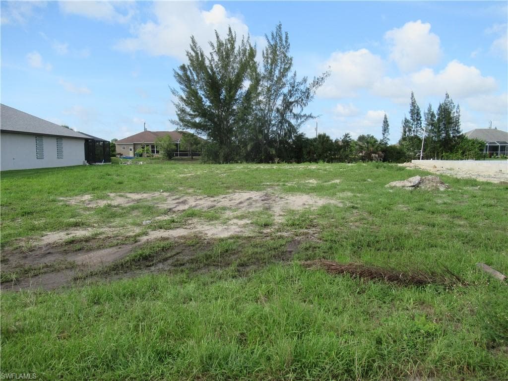2020 SW 28th LN CAPE CORAL, FL 33914