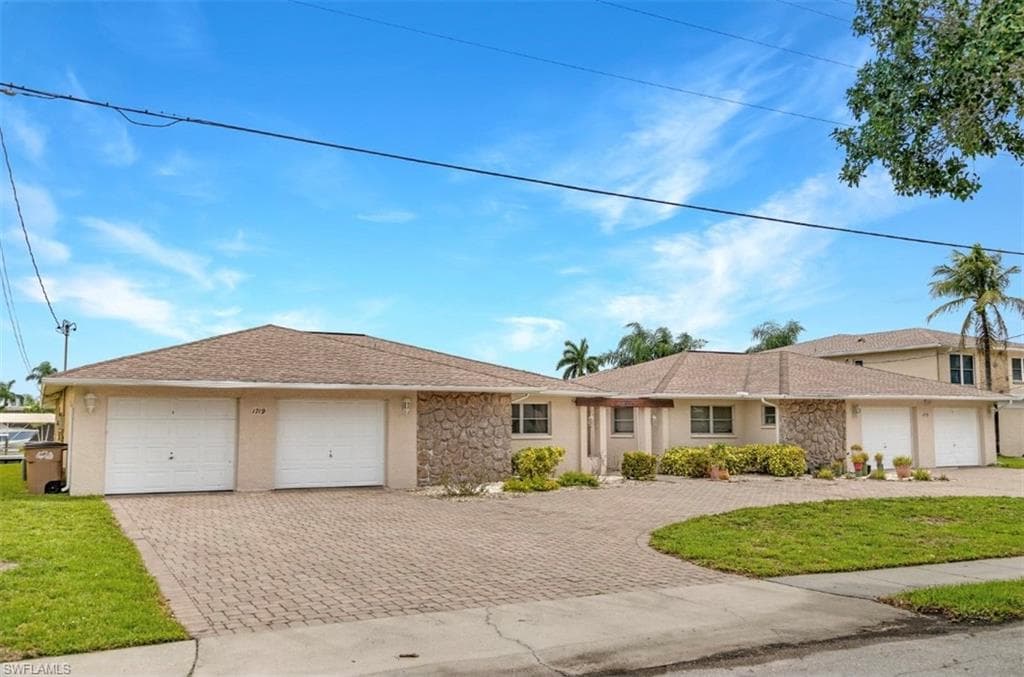1719 Beach PKY CAPE CORAL, FL 33904