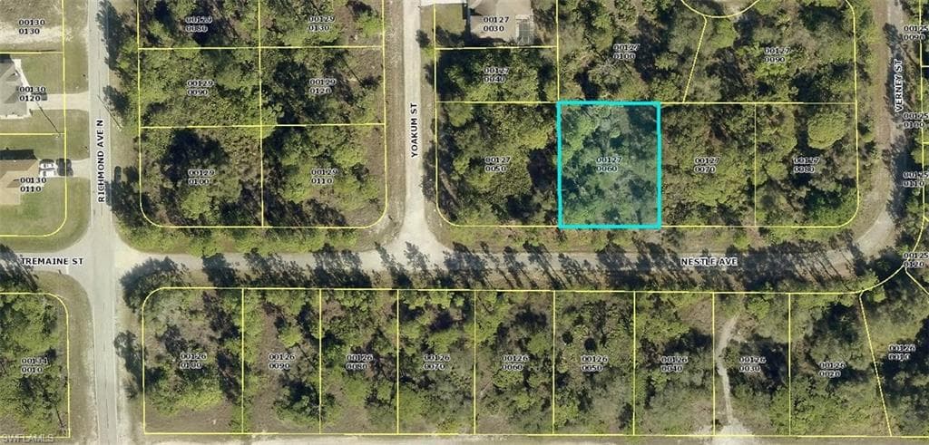 374 Nestle AVE LEHIGH ACRES, FL 33972